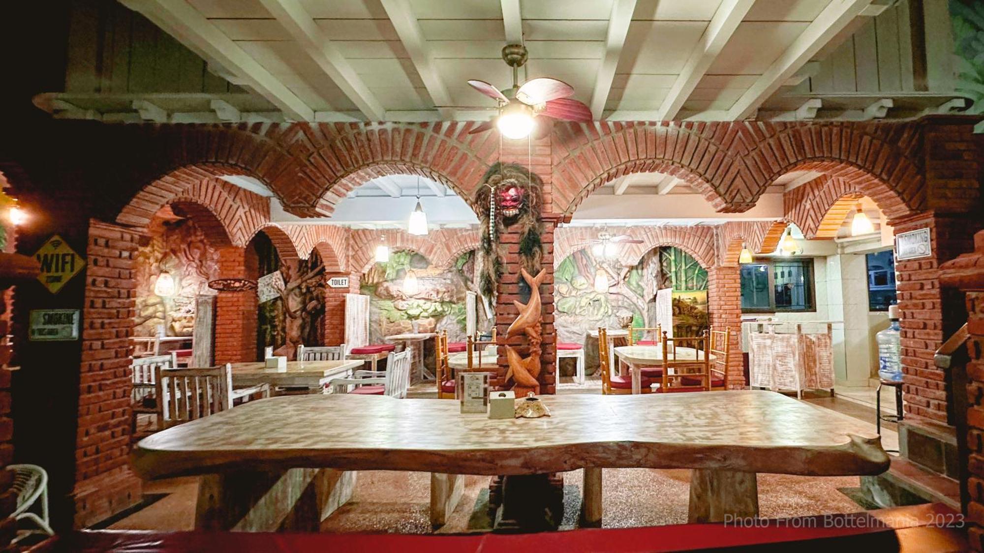 Bottelmania Hotel โลวินา ภายนอก รูปภาพ